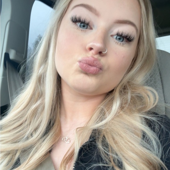 Meet your Posher, Undercooked - Picture 1 of 1